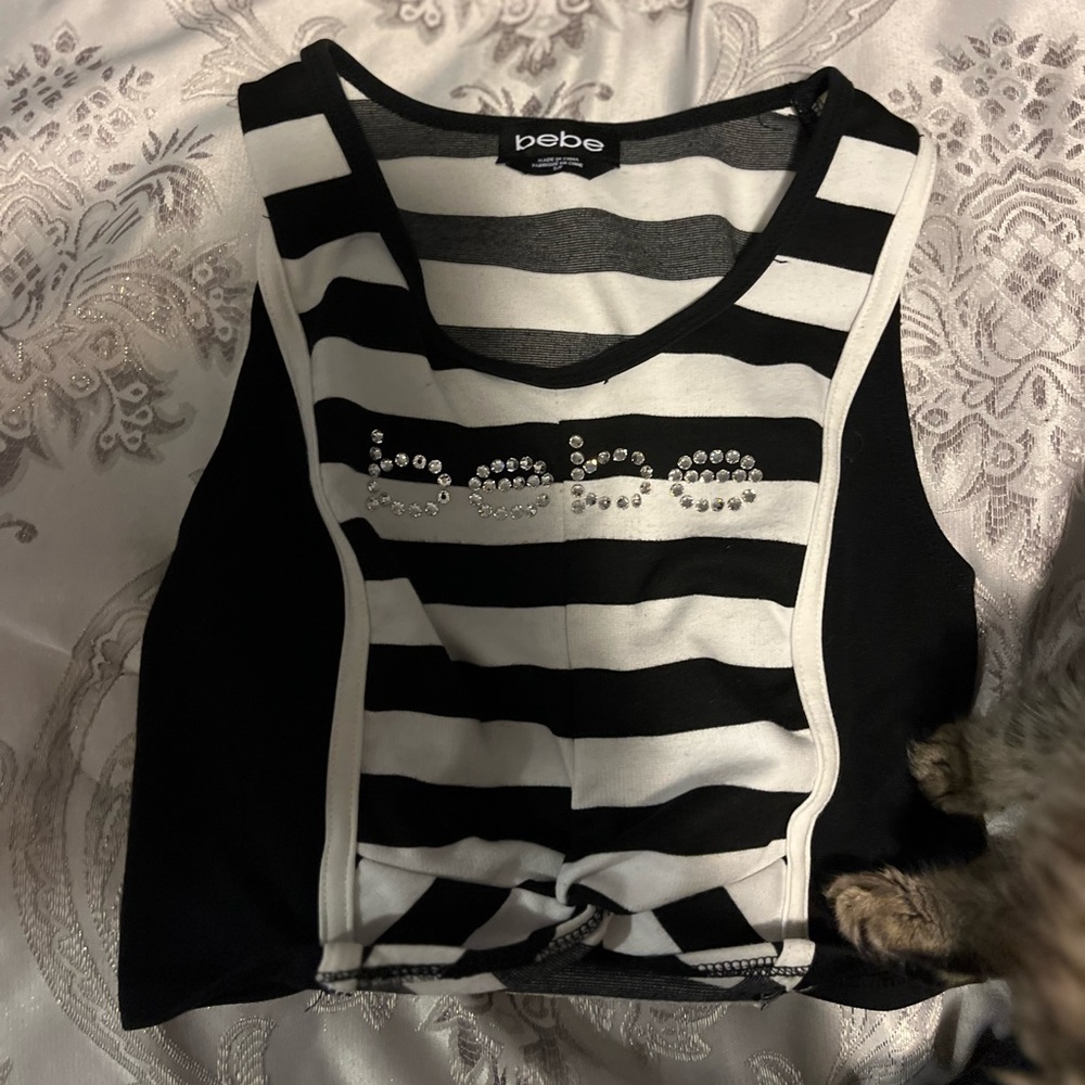 black & white crop top
